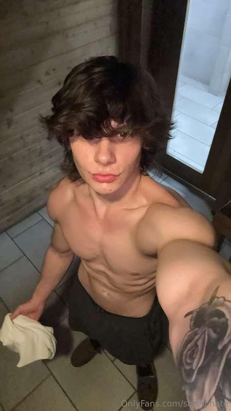 Your favorite tiktok boy 😝