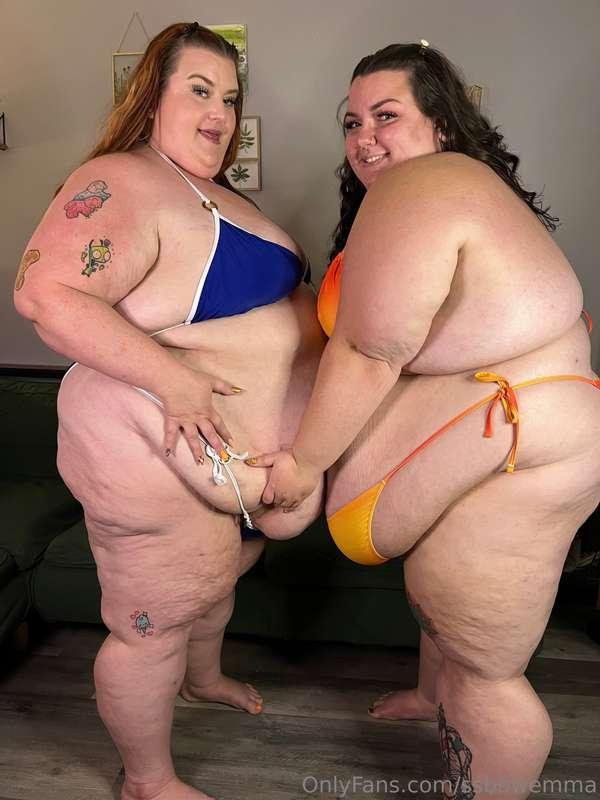 If anyone would like to feed @SummerMarshmallow and I, she w..