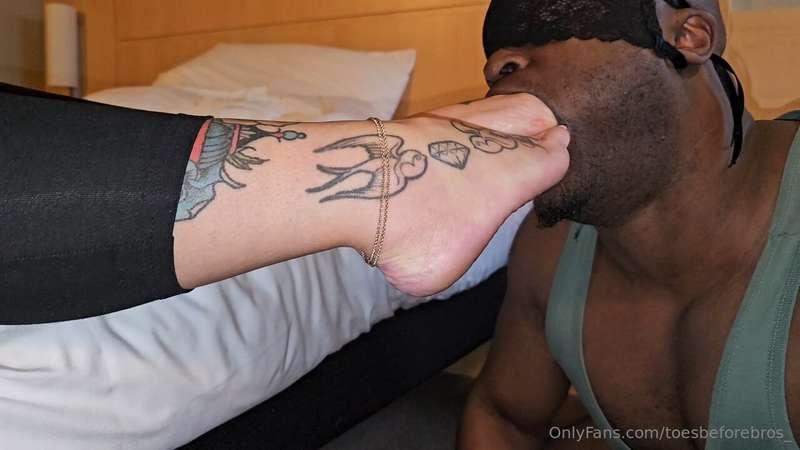 toesbeforebros_ image #3