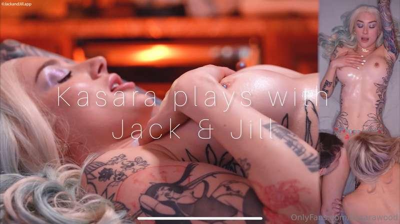 want to see more 😏 swipe left Hot Steamy couple invite me ov..