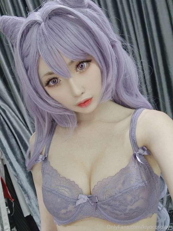 Who's your favourite meow meow girl? 😄