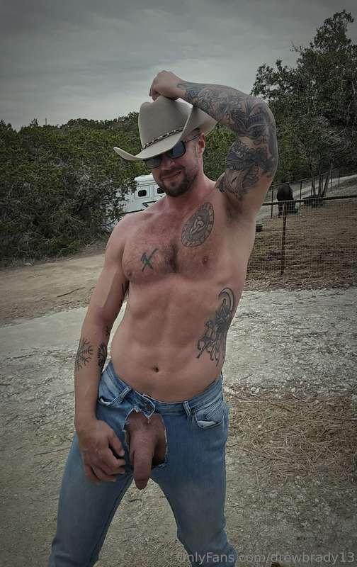 Ranching the right way. Cock out 😈