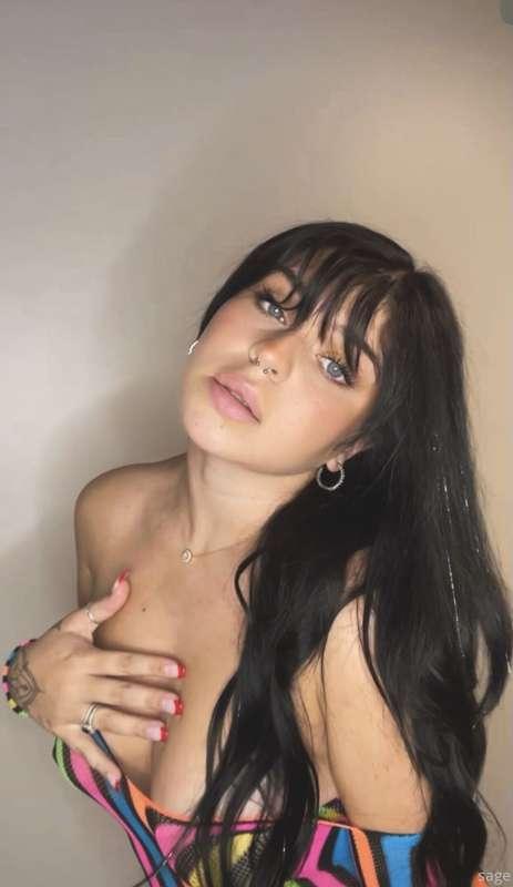 tell me whyyy u love my page babe
