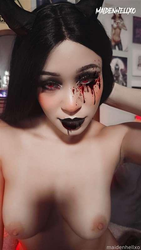 maidenhellxo image #1