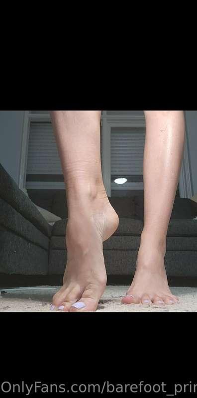 Who loves high arches? 😏👣😈