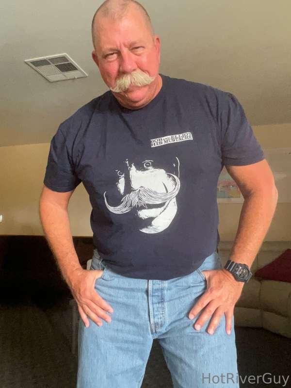 I felt cute in this photo.