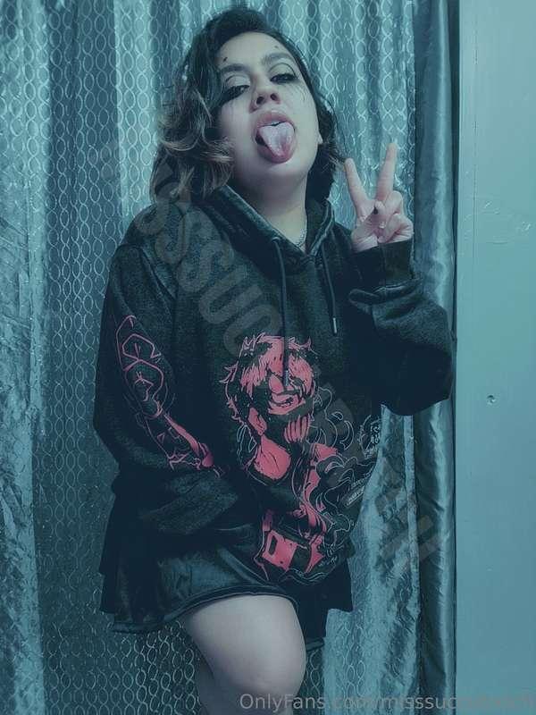 "Halloween Demon Bitch" - Circa October 2021

I had discover..