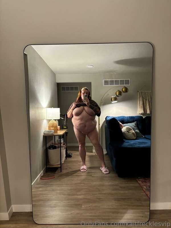 low quality pics but i have to show you guys this massive 6 ..