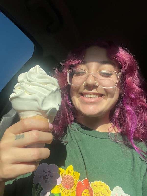 Ice cream makes the day 10x better 🤗