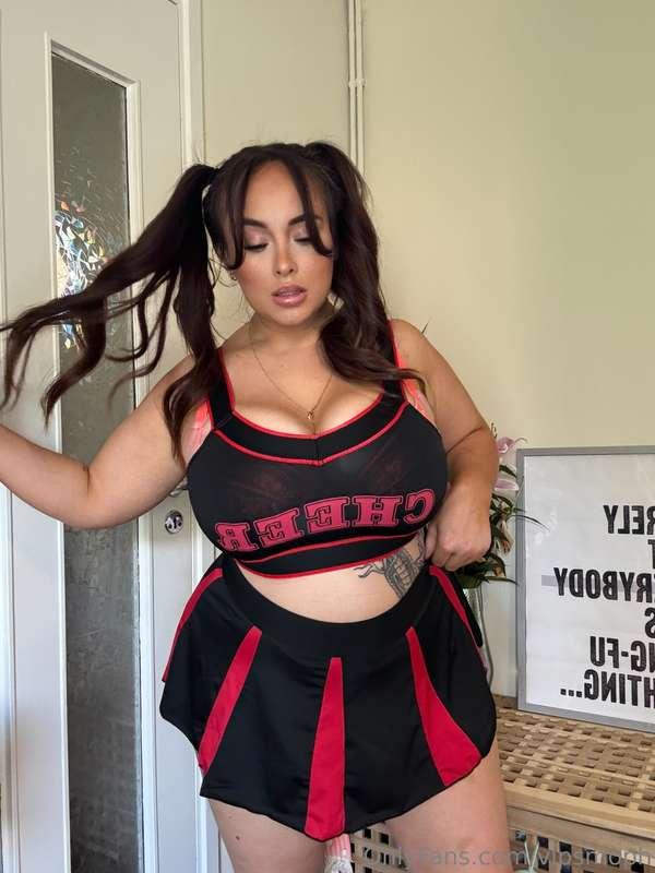 Took a LOT of pics in this outfit! I hope you like them x