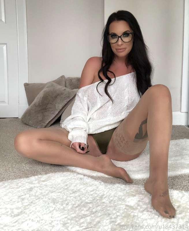 Come join me and my VIP’s...I have over 5 thousand photos on..