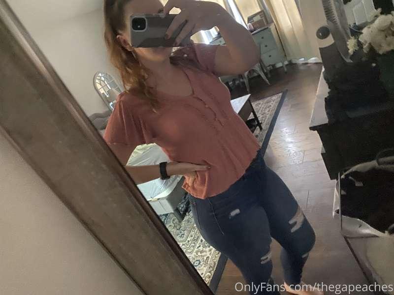 Ready for a fun kid free night 😉 I can’t hide the thickness ..