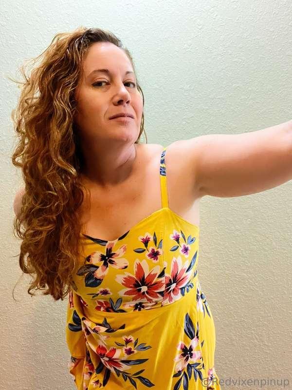 I just got this cute little yellow dress but it doesn’t real..
