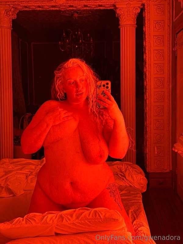 Come join mommy in her motel room?