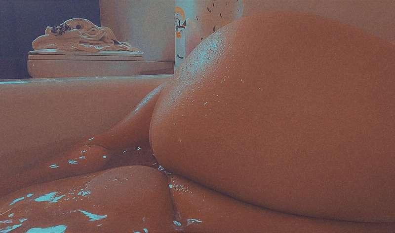 🍑💦