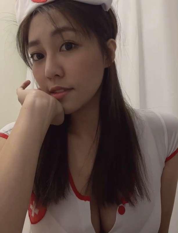 俏皮護士Yanni