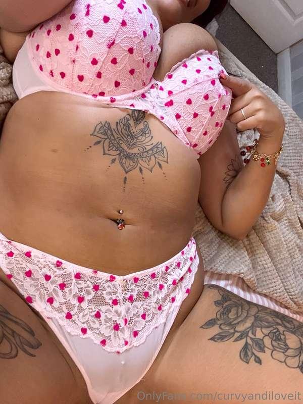 curvyandiloveit image #0