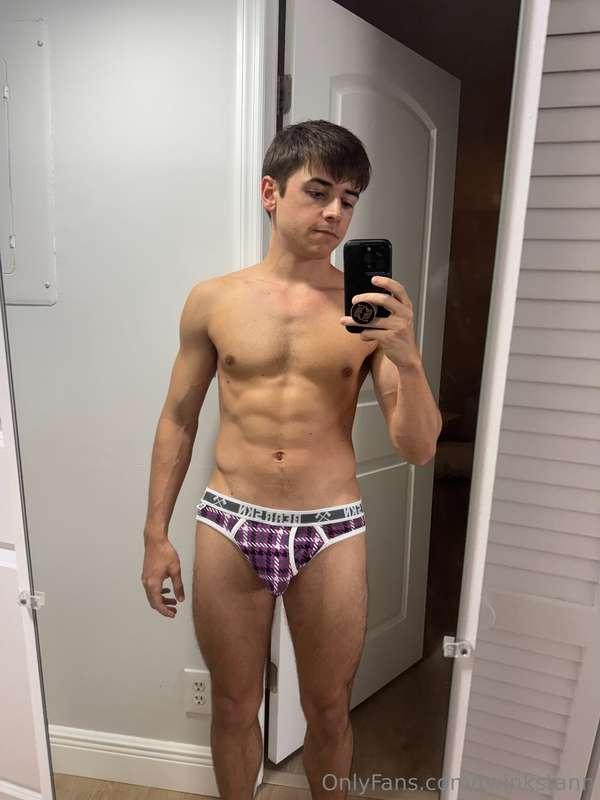 Fit check… or should I say, barely fit 👀