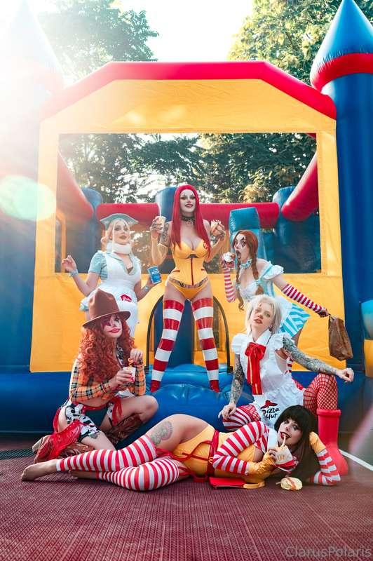 Feelin' hungry? I know I sure am 😈🤡 what is your fave fast f..