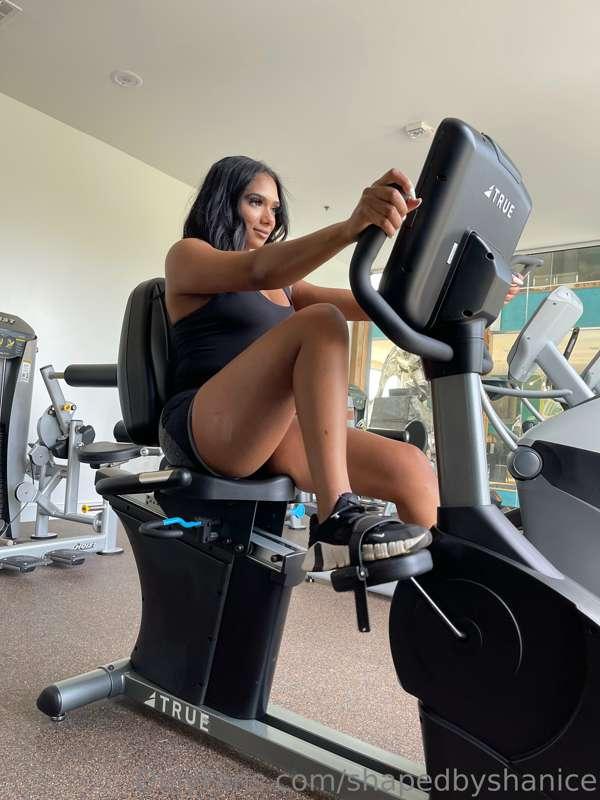 Be stronger than your excuse 😘