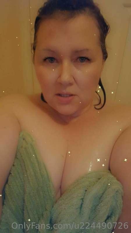 Just out the shower wanna join me? Xx