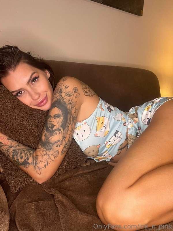 DO YOU LIKE KITTENS?🥰 cos i feeel like Im the most hot kitte..