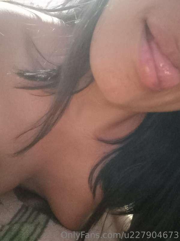 Poquito poquito suave más suave vamos llegando al fondo de 👅..