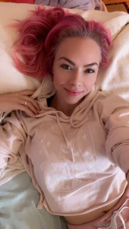 Good morning! Swipe for boooooobies! I’ve been making porn a..