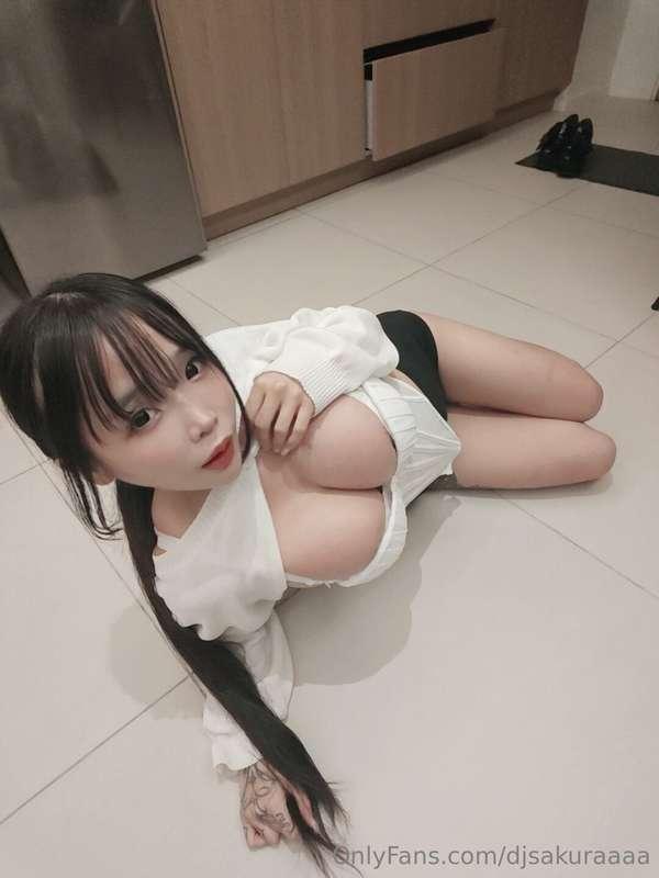 waiting for your attention… dm me :)
