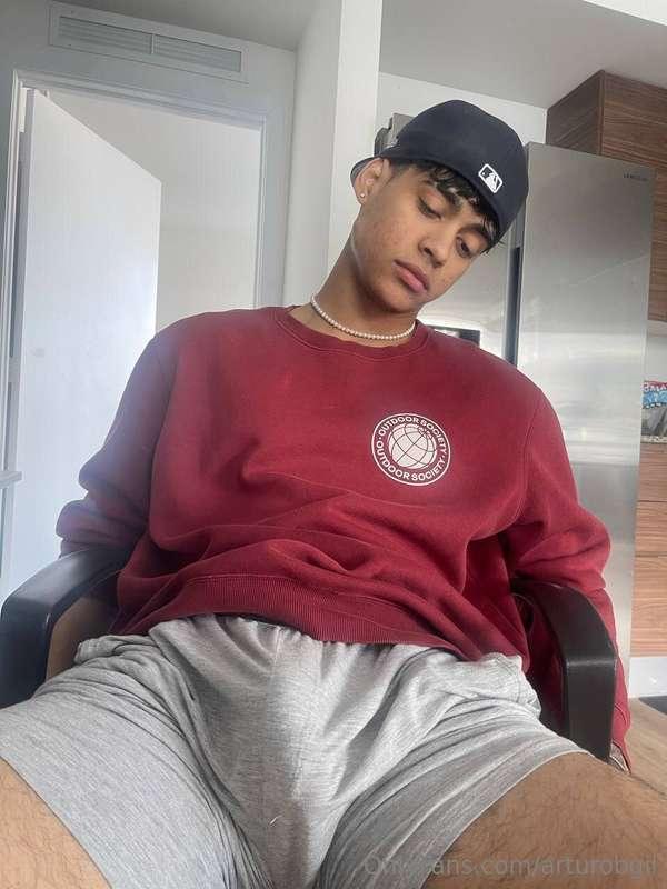 Sit on daddy 😘🐎