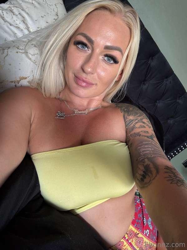 Cum help me take it off 😈