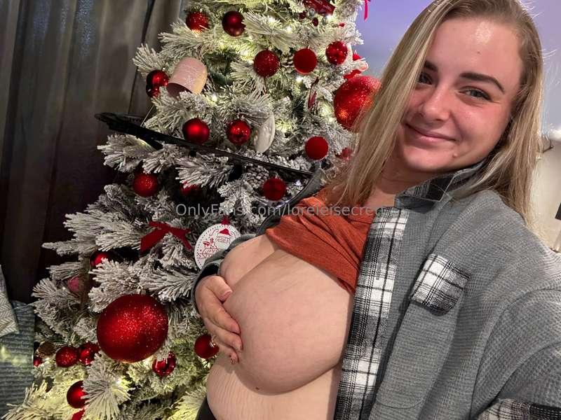 Yes I already put my Christmas tree up 🤣 we’re in the spirit..