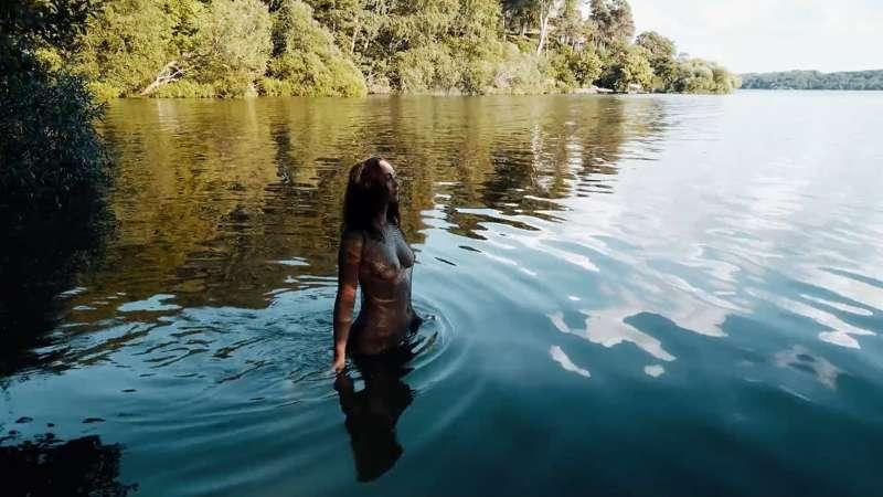 Lou Lou - At the lake :BTS