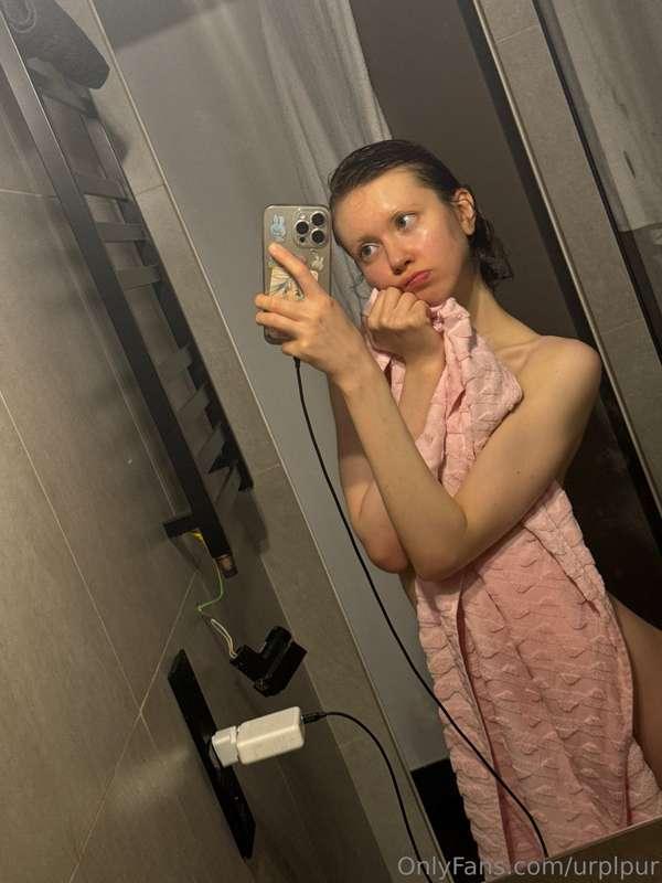 im without makeup :₽ btw i have blonde eyebrows ... still as..