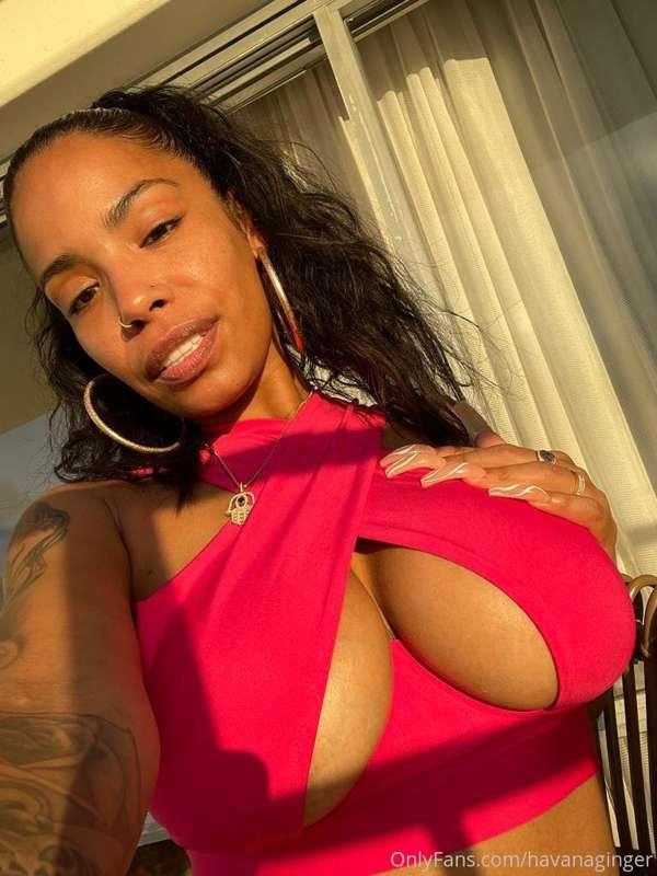 Hola papis good morning happy hump day 👅💦