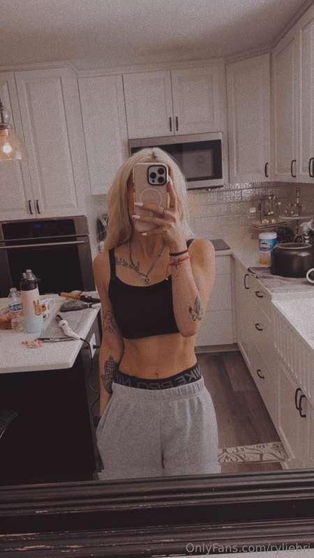 Ready to misbehave with me? DM me if you are 😈