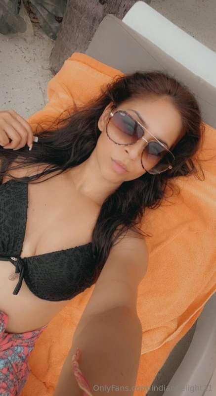 I need some sun lotion on my chest x whose volunteering ;) 