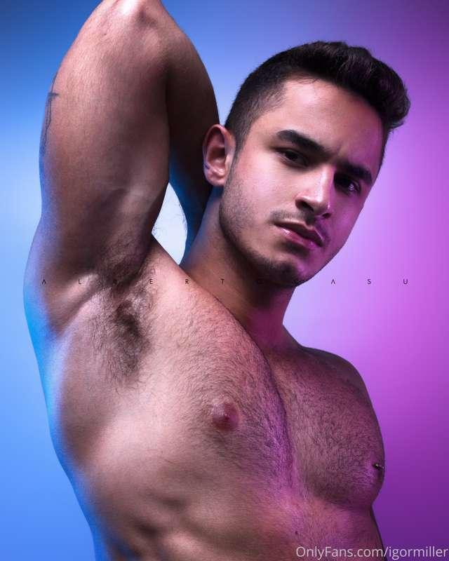 I love this blue/purple lights
