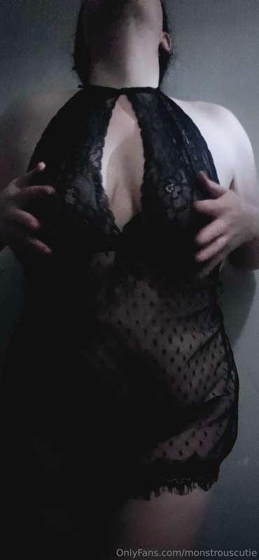 Trying on lingerie 🥰
