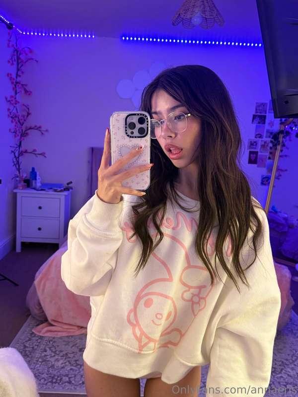 i’ll steal ur soul and maybe ur hoodie