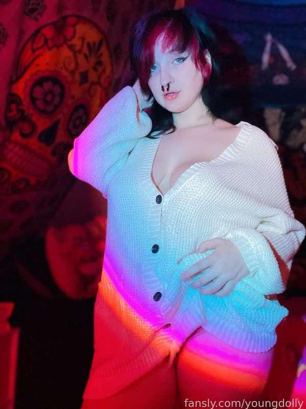 youngdolly image #0