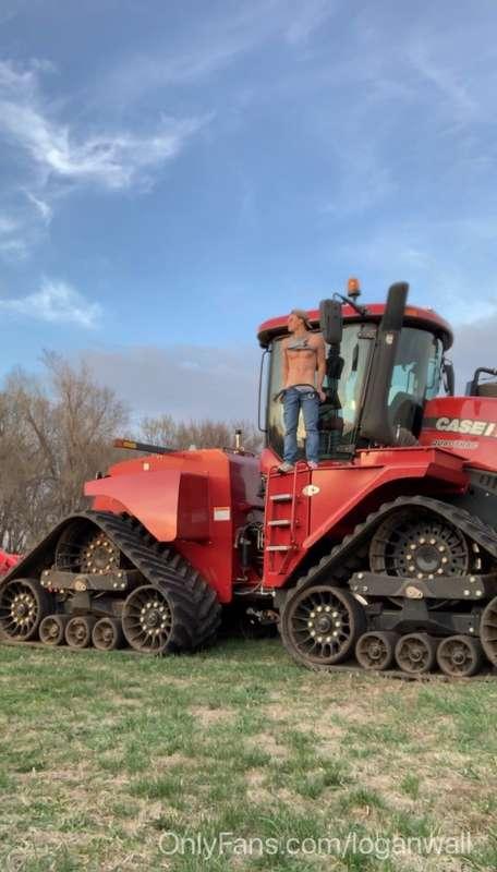 Plowing the Fields and Playin around with my Cock out 🍆 🚜
