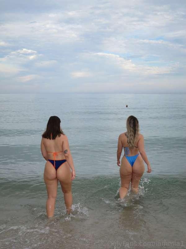 DM me to see all my GIRL ON GIRL content!