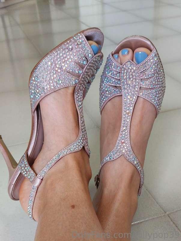 Happy Toesday! 💃👠