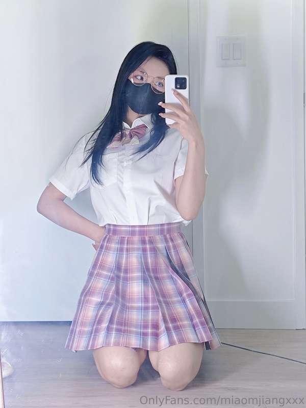 Can I be your naughty student! 我能做你的调皮学生吗？
