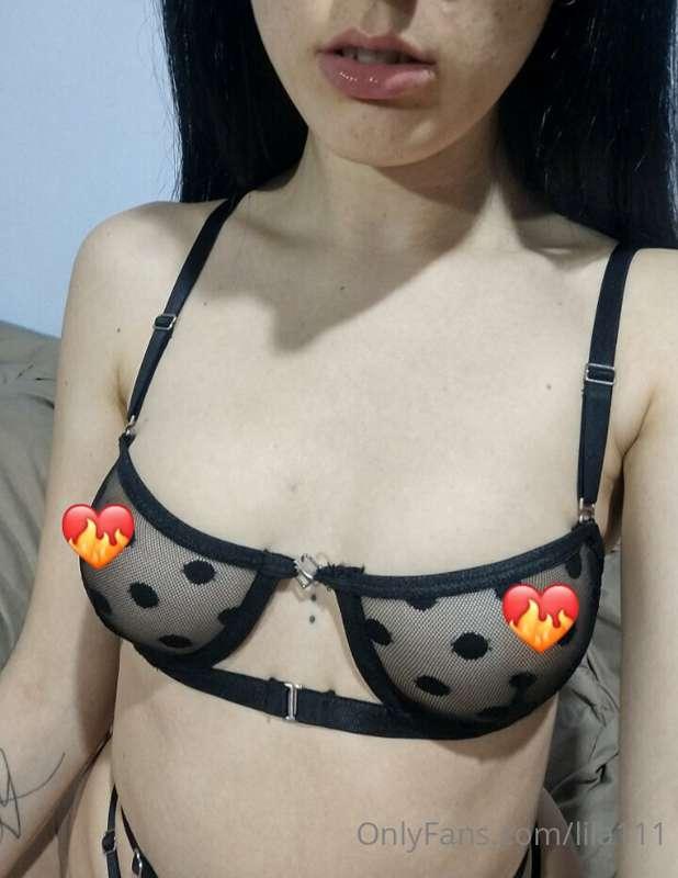 My lips too wet to suck on anything 😋😋😋😋