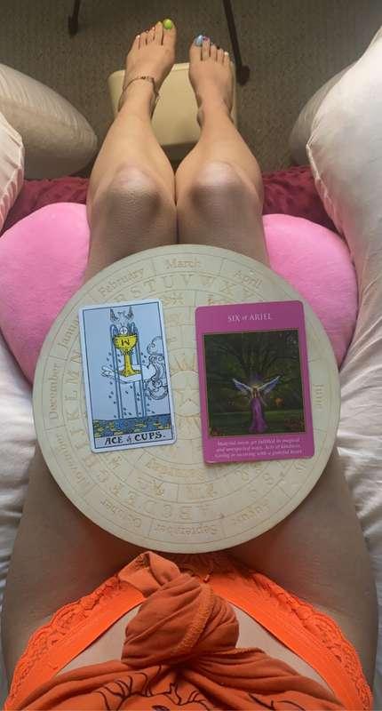 Todays tarot reading for OCTOBER 1ST!! 🎃  🏆 ACE OF CUPS 🏆  T..