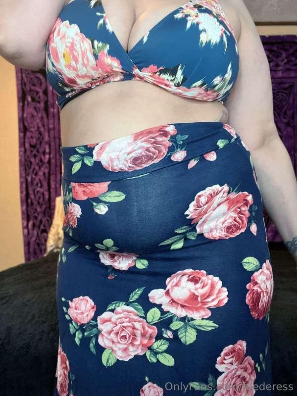 Happy New Year! I gained 30 pounds in 2023, let's make it 60..