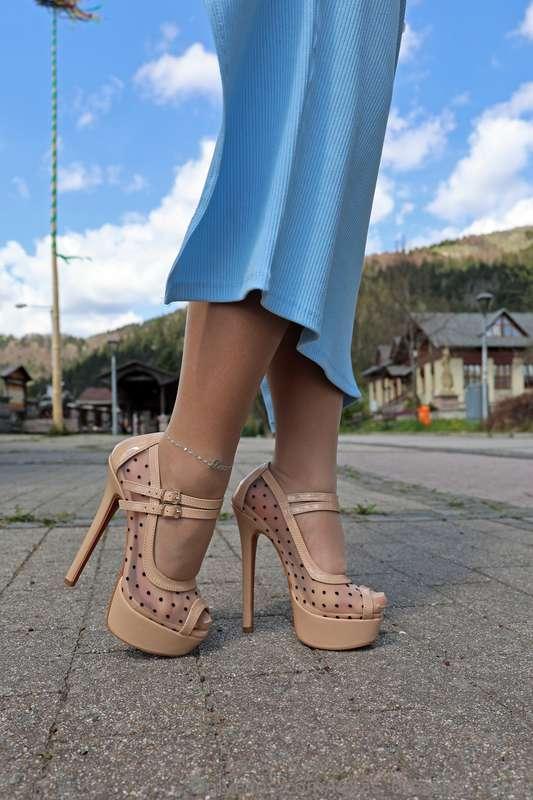 Platform high heels for some special occasion only❓ Bullshit..