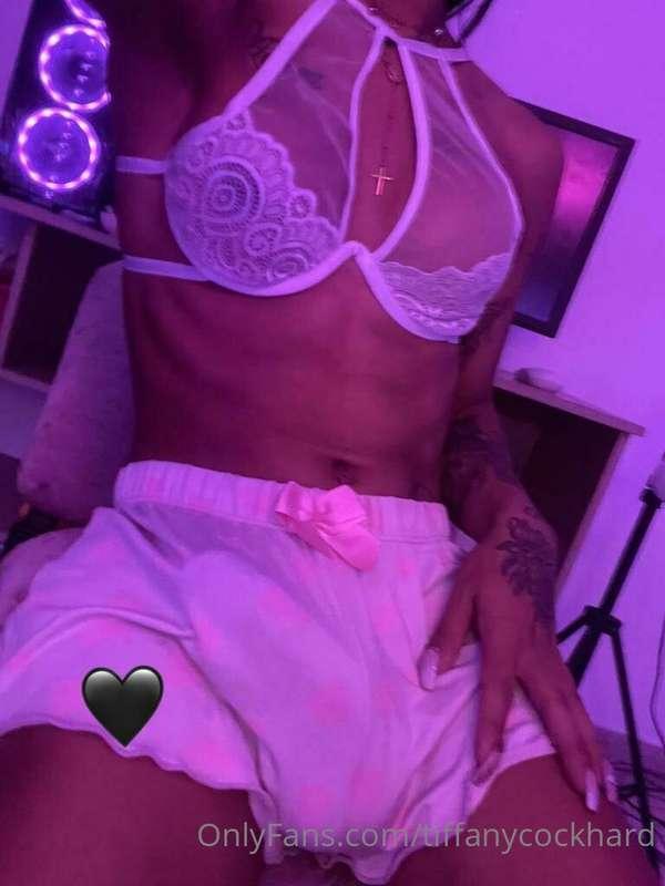 sure you would love to sleep next to me and feel hard🍆💦👅